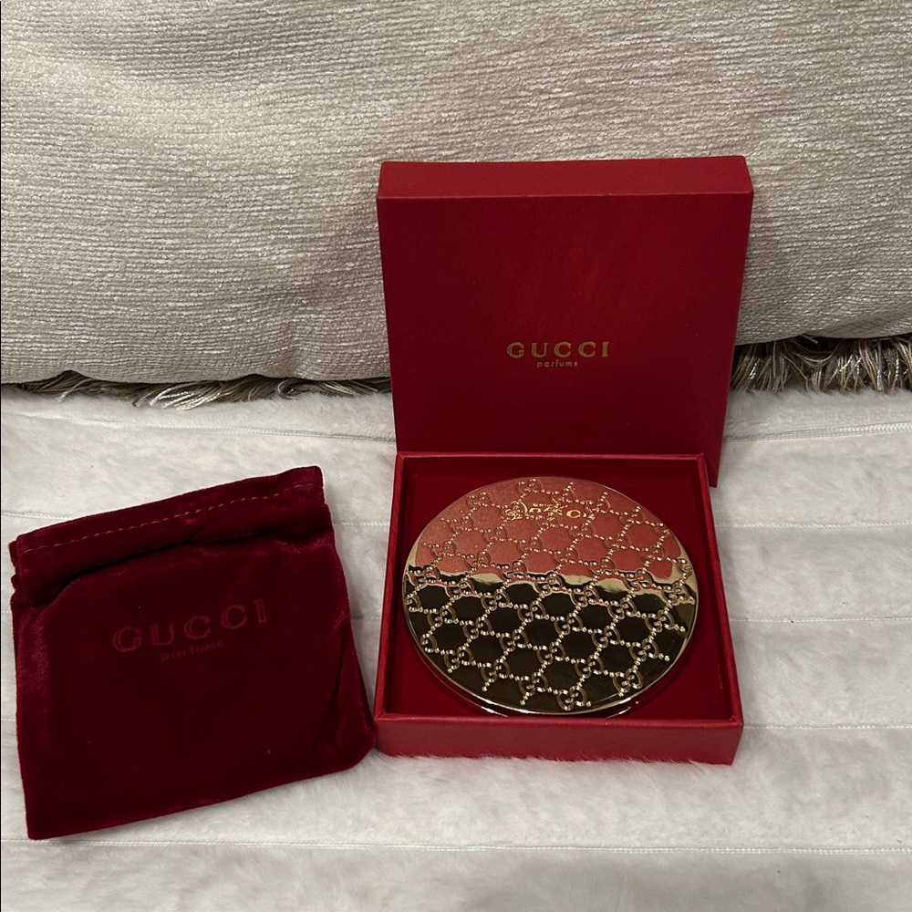 Gucci Gold GG Patterned Compact with pouch & box